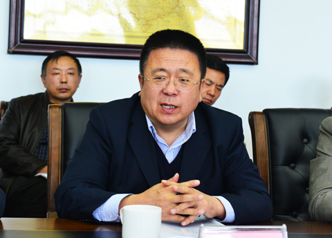 我校校长杨一江致欢迎词
